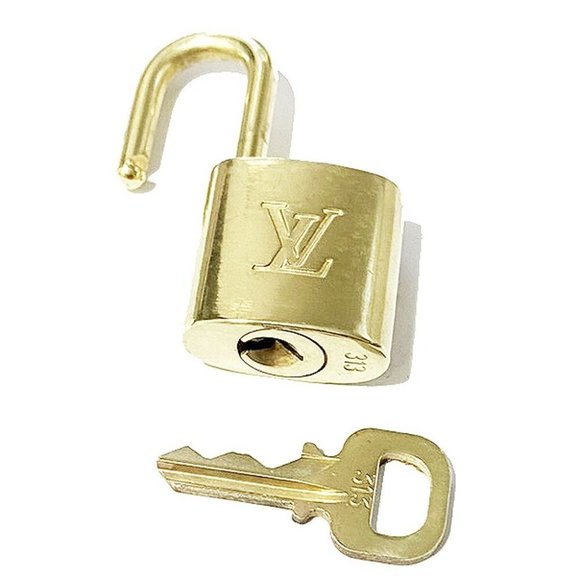 Authentic LOUIS VUITTON LV 10 SET PADLOCK KEY BAG CHARM CADENA GOLD-PLATED - Picture 2 of 4